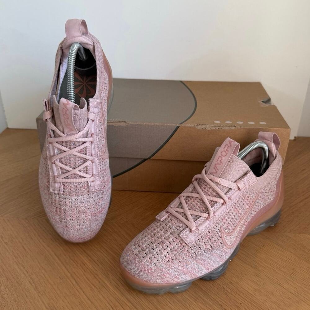 Nike Vapormax 2021 Flyknit ‘Pink Oxford’ Women Sneakers- SZ 6